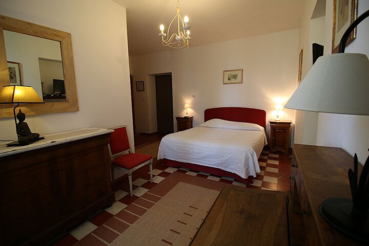 Room 16 of 48