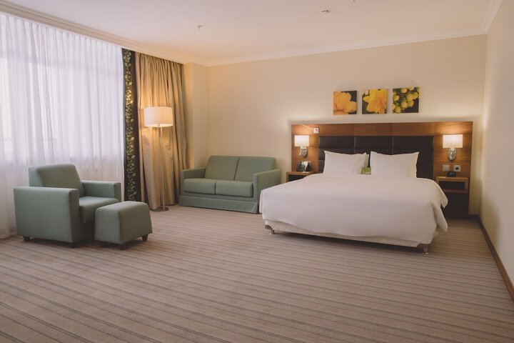 Room 14 of 65