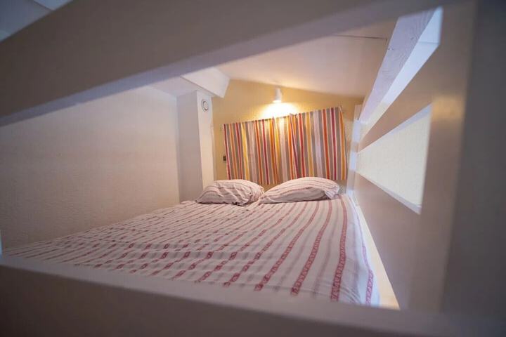 Room 63 of 141