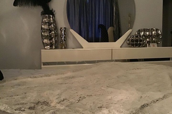 Room 9 of 40