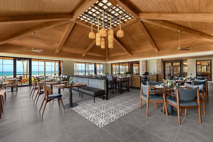 Dining Photos