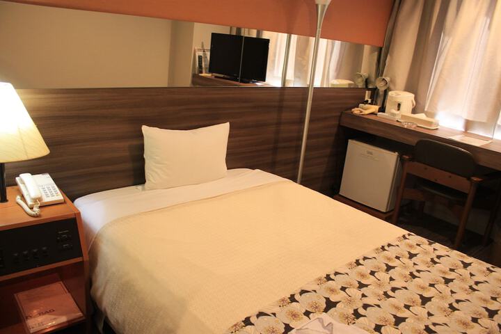 Room 9 of 62