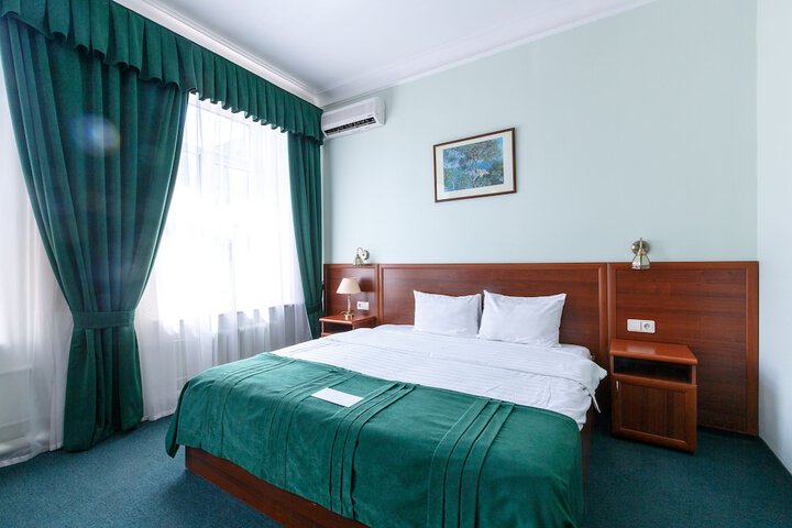 Room 10 of 51