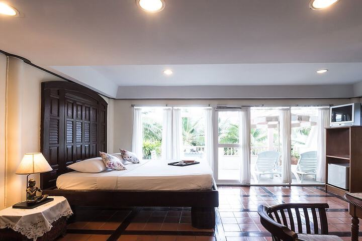 Room 14 of 32