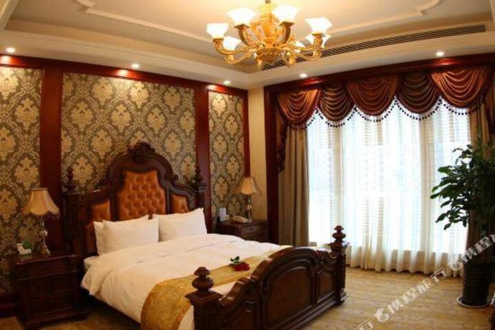 Aohua International Hot Spring Hotel