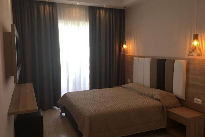 Room 13 of 38