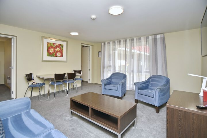 Room 48 of 196