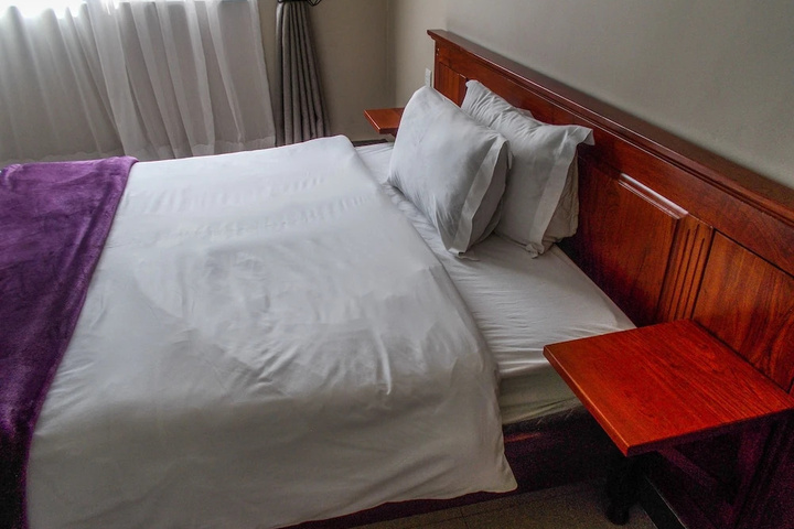 Room 6 of 22