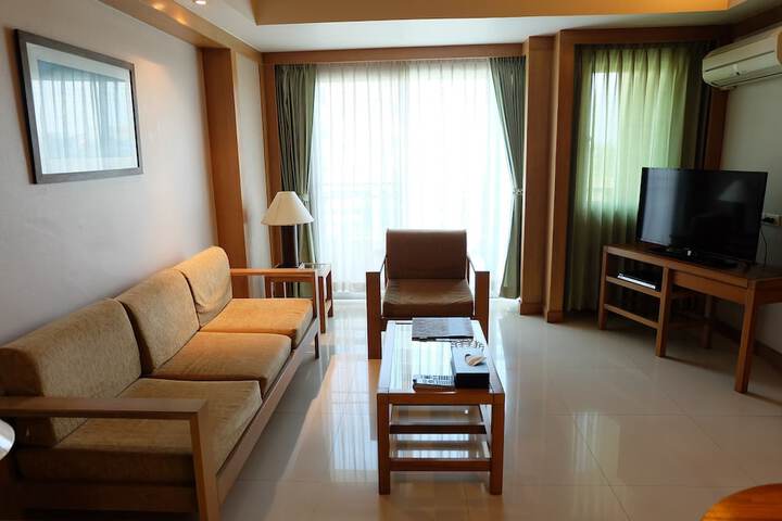 Room 33 of 89