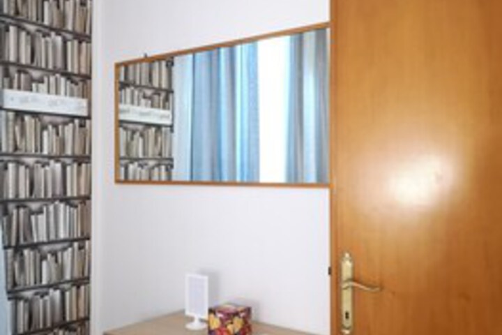 Room 43 of 82