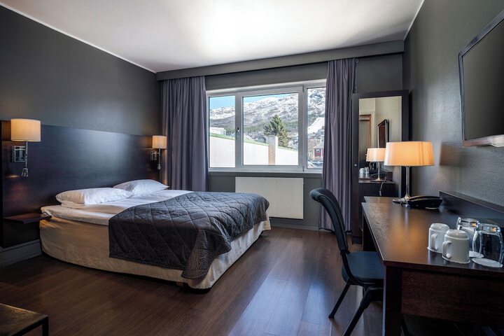 Room 26 of 80