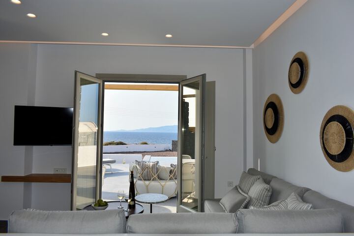 Room 2 of 40