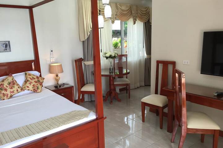 Room 3 of 42