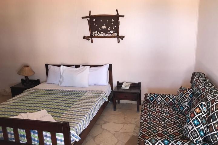 Room 5 of 37