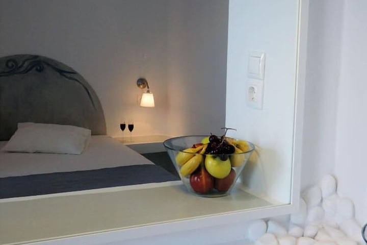 Room 8 of 27