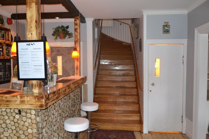 Hotel 6 of 34