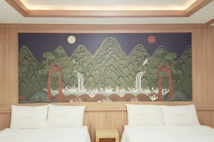 Room 7 of 78