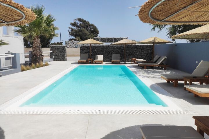 Pool 40 of 78