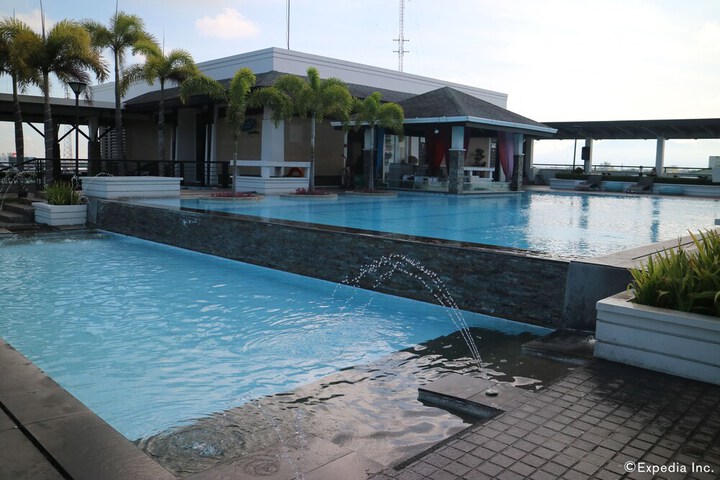 Pool 29 of 60