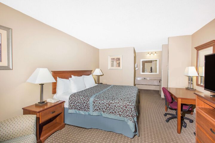 1 King Bed (1 of 8)