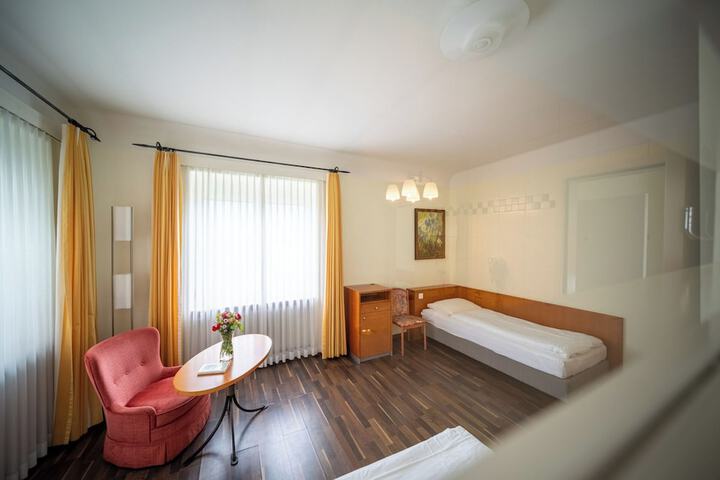 Room 35 of 156