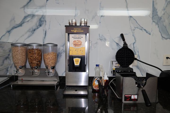 Breakfast/Coffee Service 42 of 45