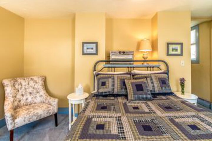 Room 32 of 58