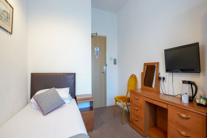 Room 43 of 111