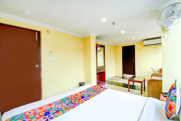Room 26 of 38