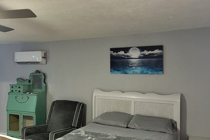 Room 7 of 25