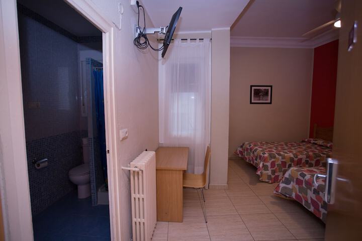 Room 7 of 20