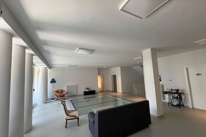 Room 9 of 71