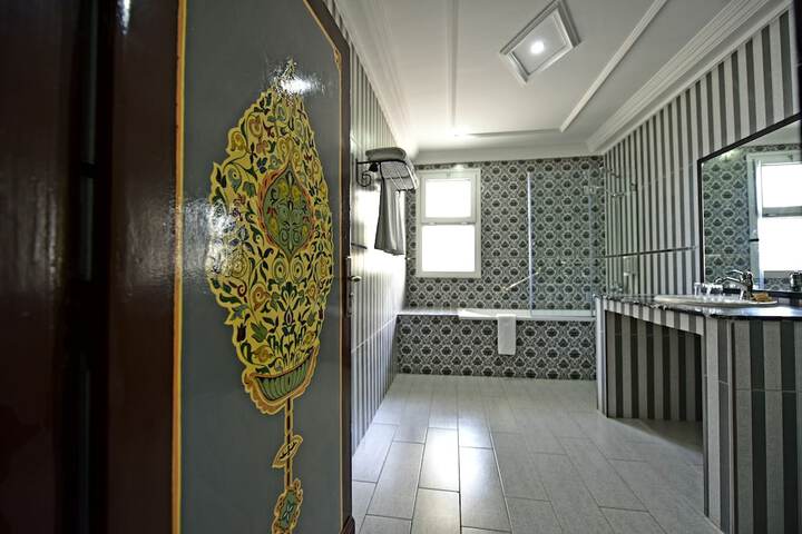 Room 8 of 23