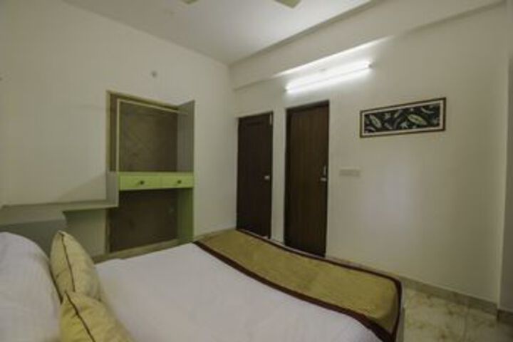 Room 35 of 67