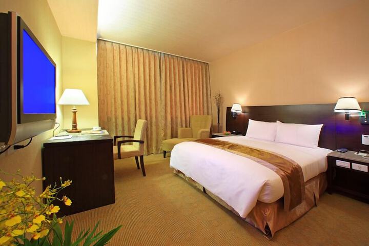 Room 12 of 72