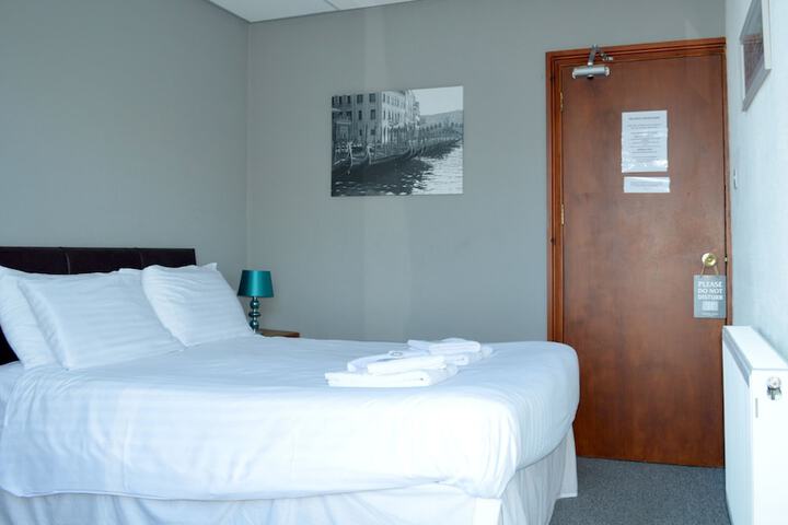 Room 13 of 47