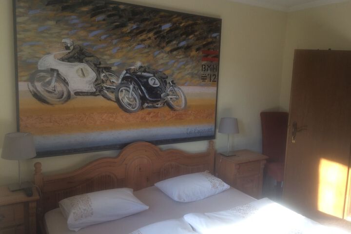 Room 19 of 77