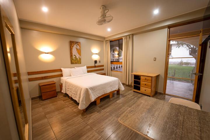 Room 5 of 9