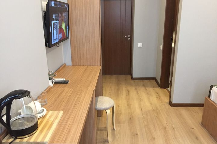 Room 11 of 41