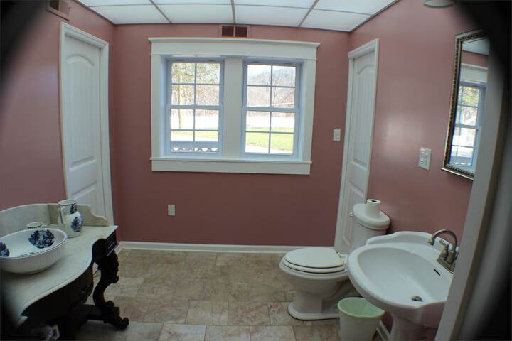 Room 22 of 66
