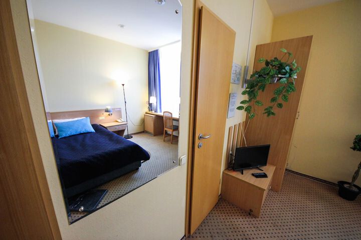 Room 65 of 72