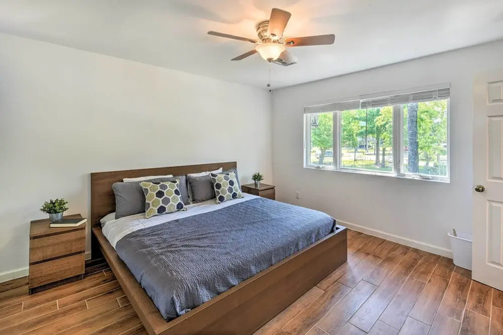 Image of Luxe Houston Home on Riverfront w / Pool & Hot Tub!
