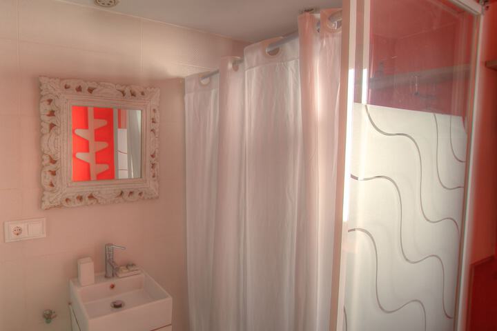Room 29 of 50