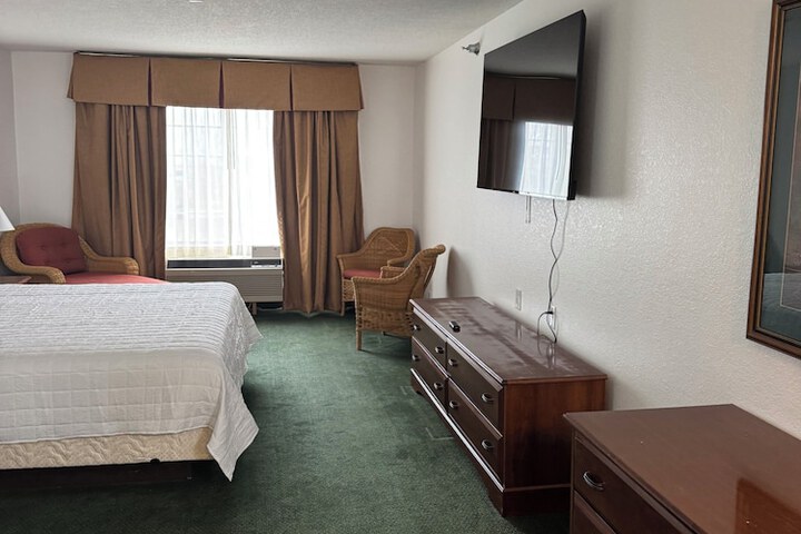 Room 4 of 42