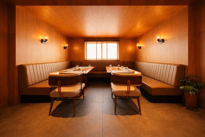 Dining 44 of 47