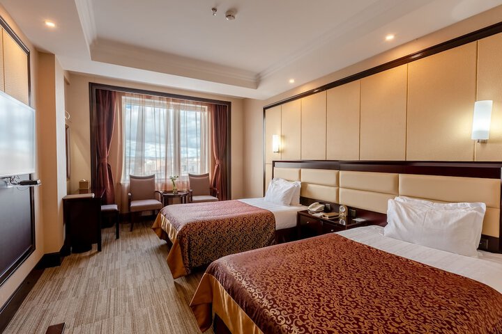 Room 8 of 55