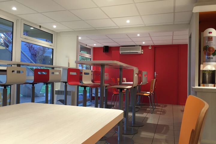 Breakfast area