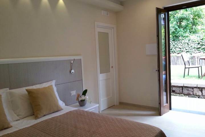 Room 3 of 40