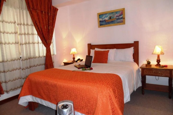 Room 11 of 29