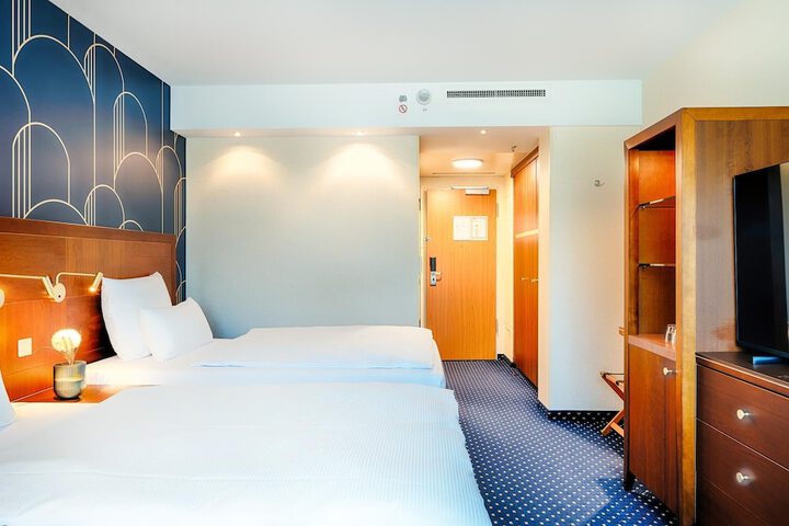 Room 60 of 116